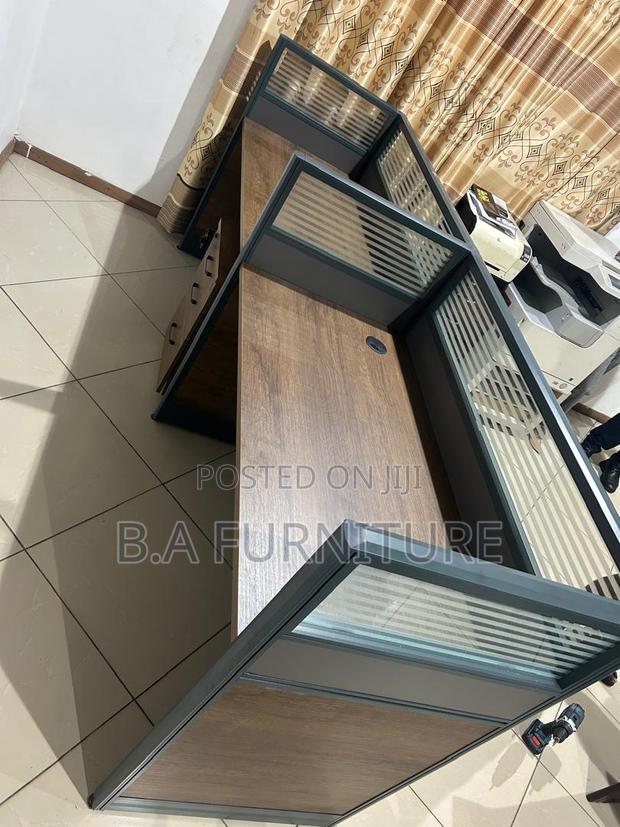 Workstation 2 in 1 ( Straight) · Photo 1