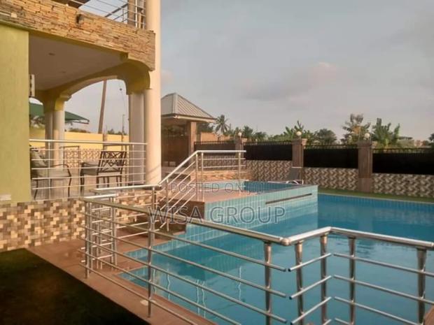 5bdrm Duplex in Wisa Group, Accra Metropolitan for rent · Photo 2