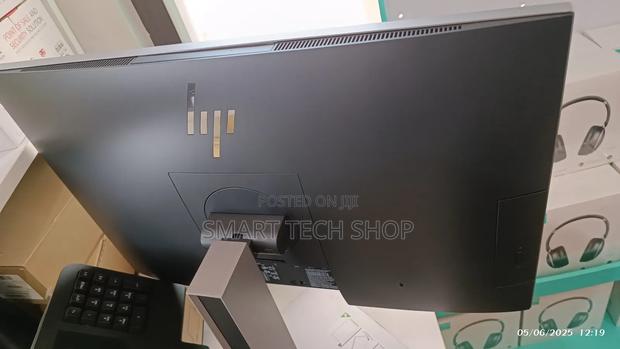 Desktop Computer HP EliteOne 800 G3 16GB Intel Core I7 SSD 512GB · Photo 6