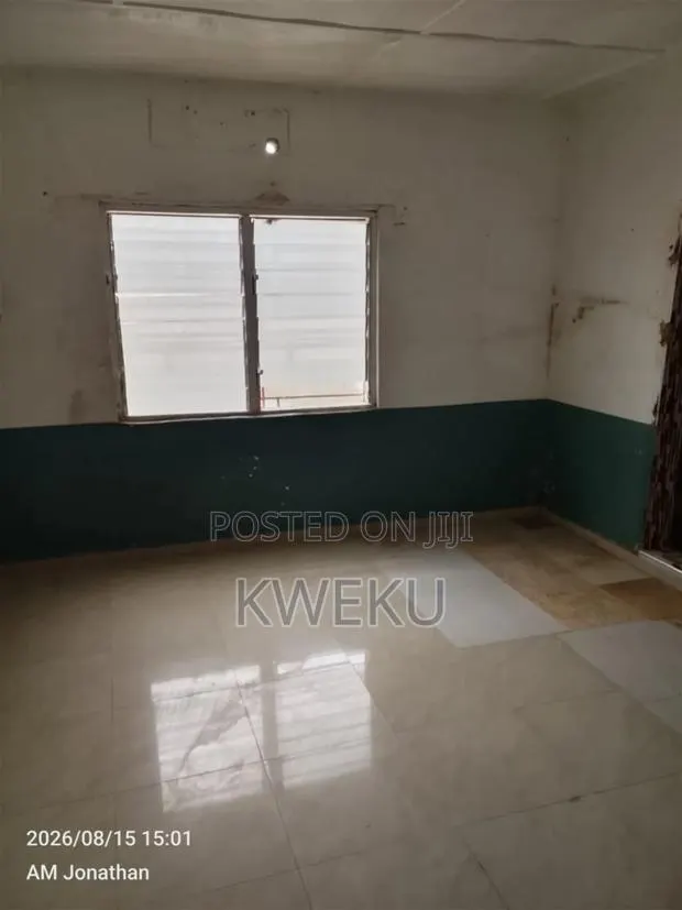 1bdrm Apartment in Estate Agentcy, Baatsona Total for rent · Photo 1