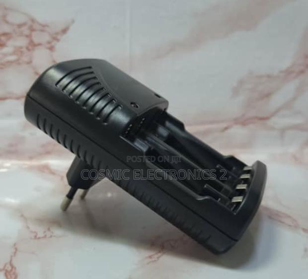 Pujimax Pj-N403q Battery Charger · Photo 3