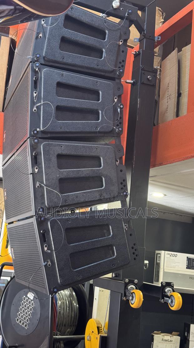 L U D 12- Inches Line Array Speakers · Photo 5