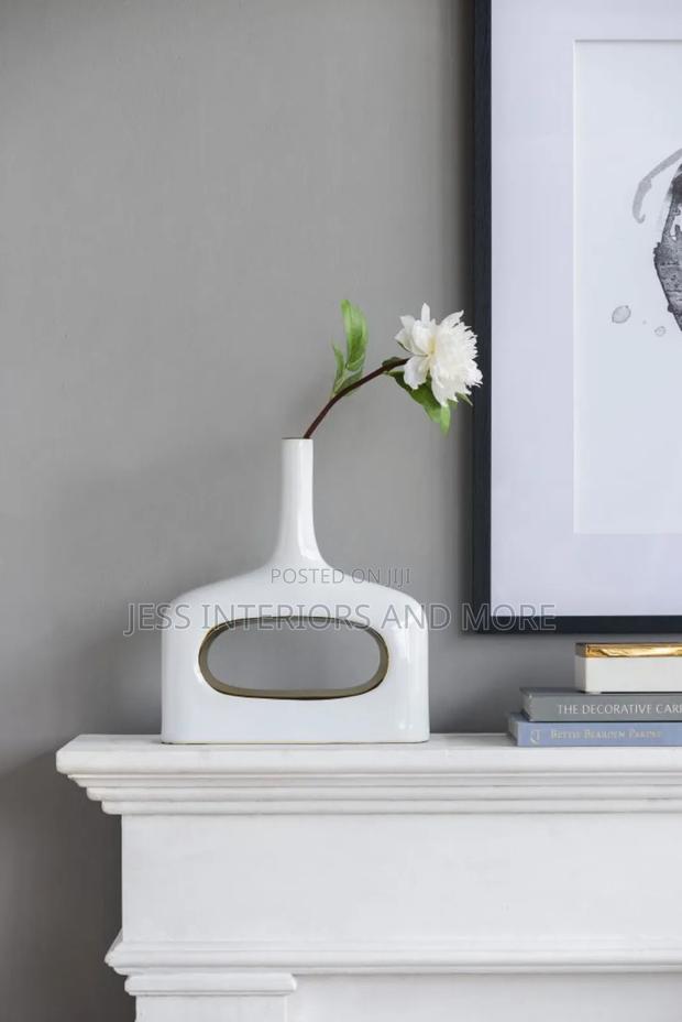 Vase (Rectangular) · Photo 2