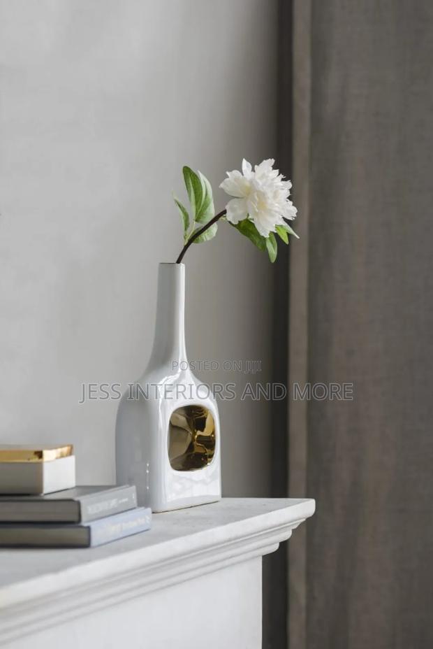 Vase (Rectangular) · Photo 4