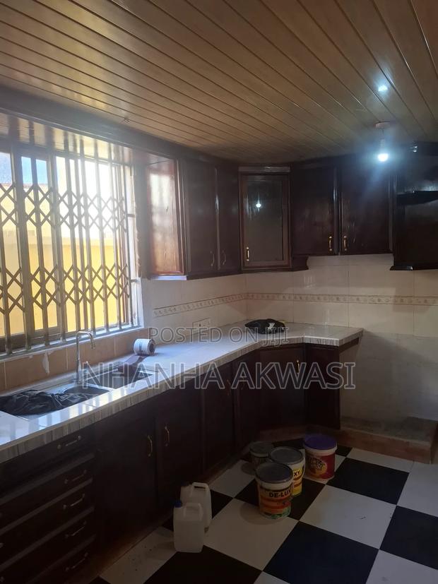 4bdrm Apartment in Community 20, Tema Metropolitan for rent · Photo 7