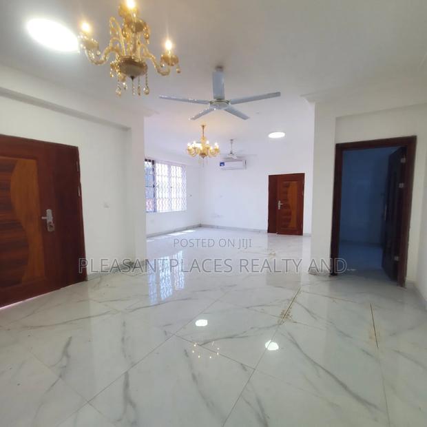 3bdrm Apartment in Pleasantplaces, School Junction for rent · Photo 3