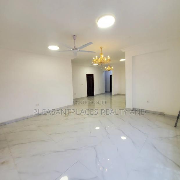 3bdrm Apartment in Pleasantplaces, School Junction for rent · Photo 4