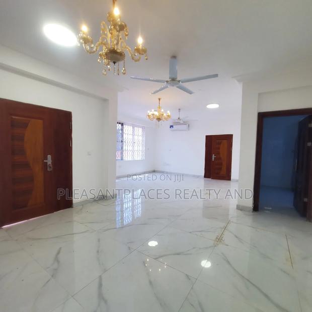 3bdrm Apartment in Pleasantplaces, School Junction for rent · Photo 5