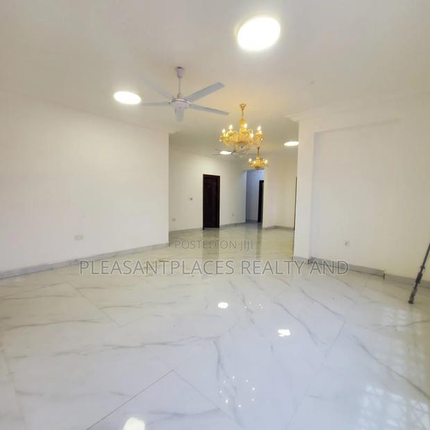 3bdrm Apartment in Pleasantplaces, School Junction for rent · Photo 7