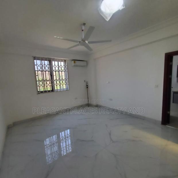 3bdrm Apartment in Pleasantplaces, School Junction for rent · Photo 8