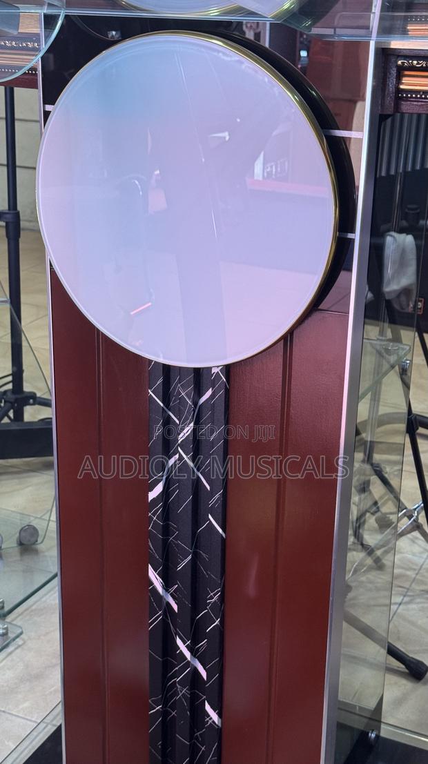 Classic Glass Pulpit for Churches · Photo 1