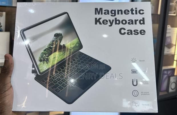 Magnetic Keyboard Case · Photo 1