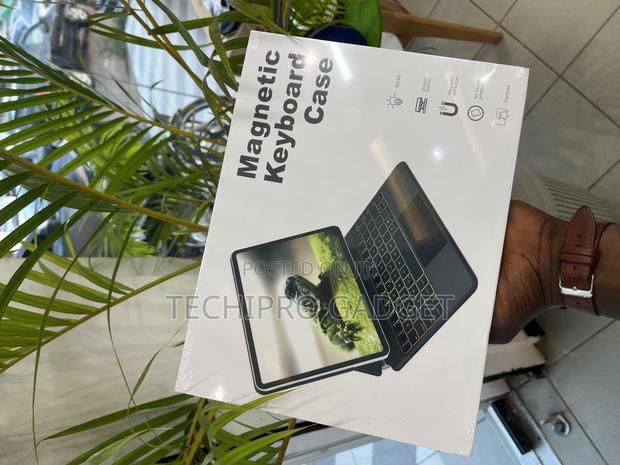 Magnetic Keyboard Case Sealed · Photo 2