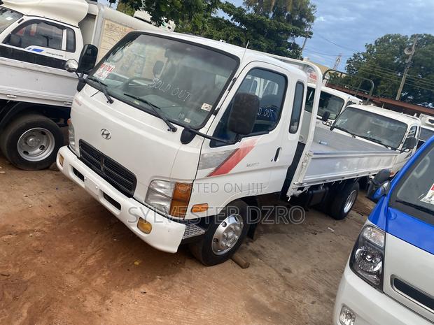 Hyundai Mighty · Photo 2