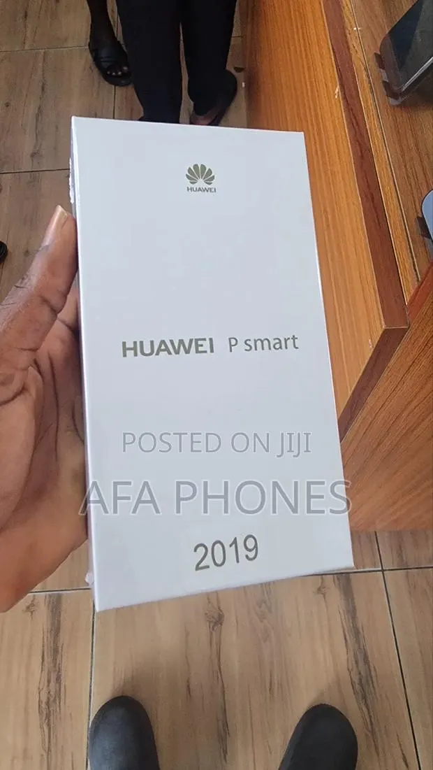 New Huawei P Smart 2019 64 GB Black · Photo 1