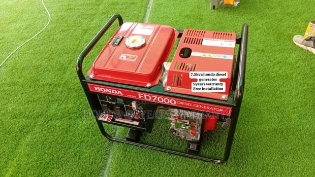 Red Honda Generator 7.5kva Diesel 7000watt Honda 7.5kva · Photo 1