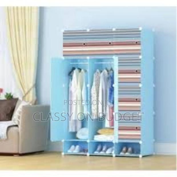 12 Cubes Plastic Wardrobe · Photo 1