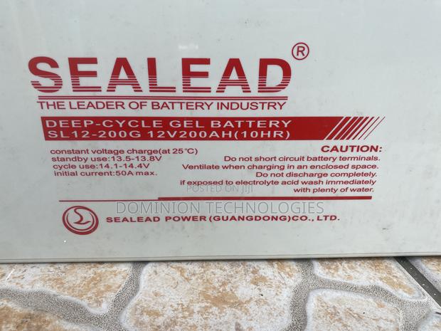 Sealed 12v / 200ah Battery · Photo 3