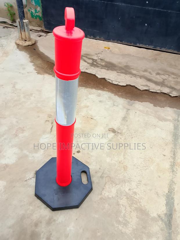 Safety Barrier Pole / Post. · Photo 3