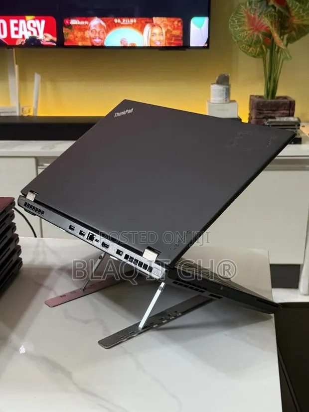 Laptop Lenovo ThinkPad P50 16GB Intel Core i7 HDD+SSD 750GB · Photo 1