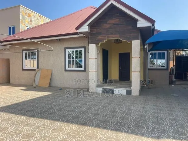 3bdrm Bungalow in Lashibi, Spintex for rent · Photo 6
