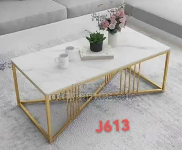 Mable Center Table White and Gold · Photo 1