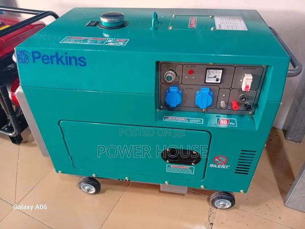 Panel Console Perkins Diesel 10kva Diesel Generator · Photo 1