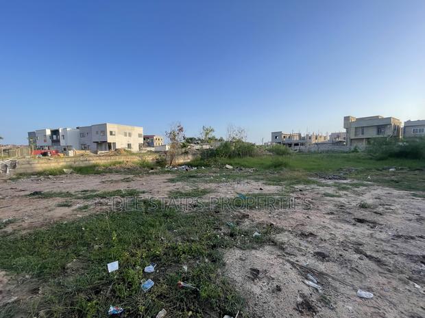 80 by 63 Plot of Land for Sale at Teshie Raster Bushroad · Photo 7