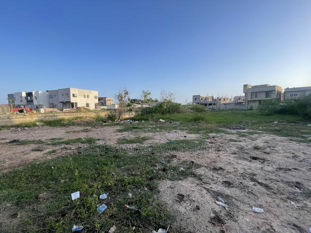80 by 63 Plot of Land for Sale at Teshie Raster Bushroad · Photo 6