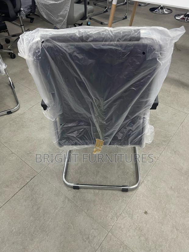 Classic High Quality Office Chair · Photo 5
