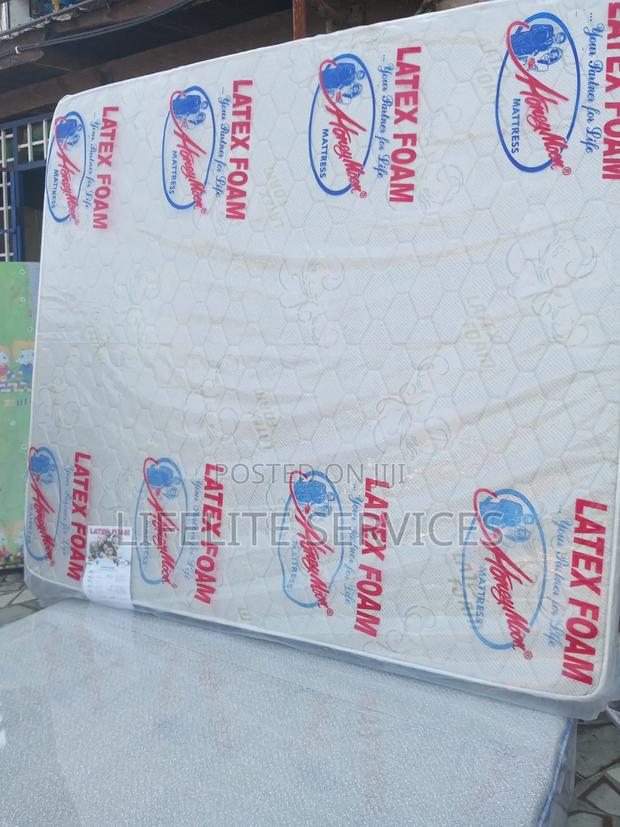King Size 10" Mattress Jacquard Covered · Photo 2