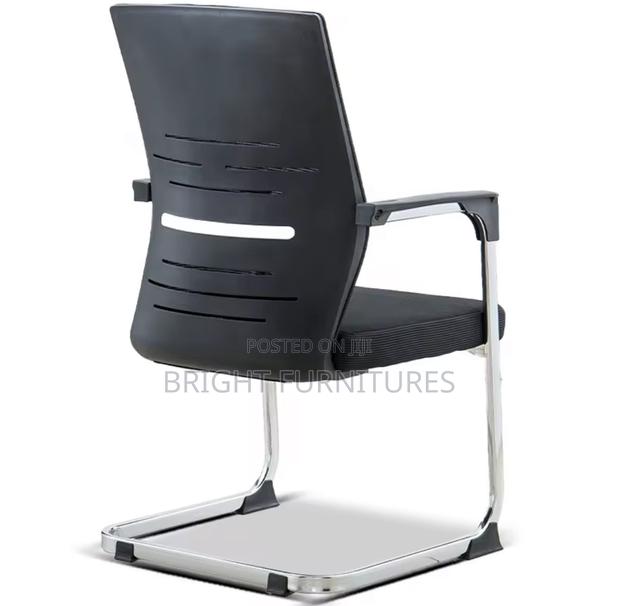 High Quality Classic Conference Room Chair · Photo 4