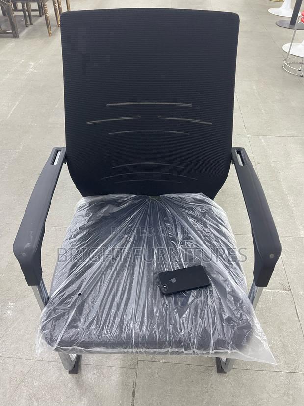 High Quality Classic Conference Room Chair · Photo 5