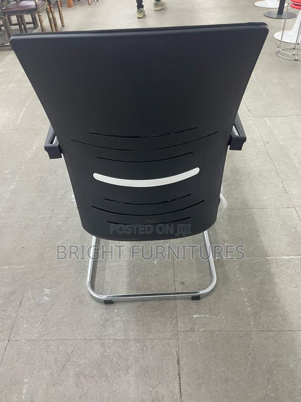 High Quality Classic Conference Room Chair · Photo 7