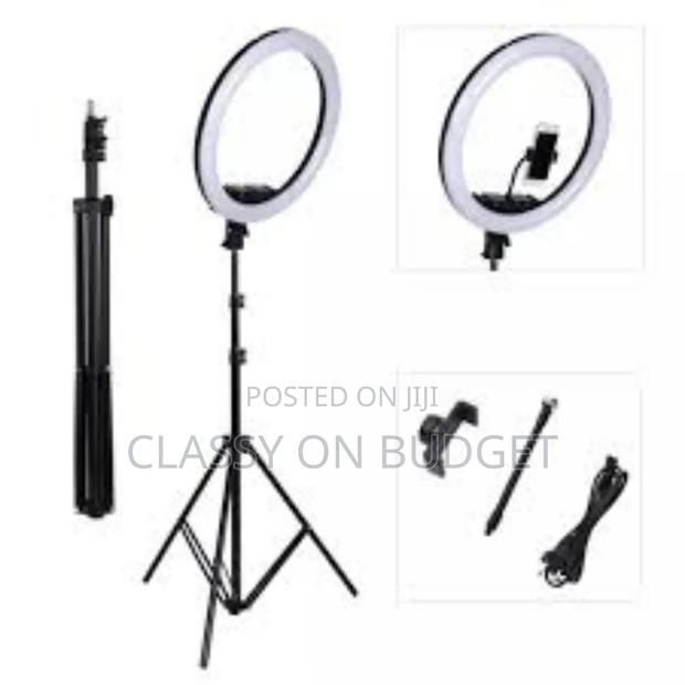 10 Inches Ringlight With Adjustable Tripod Stand · Photo 2