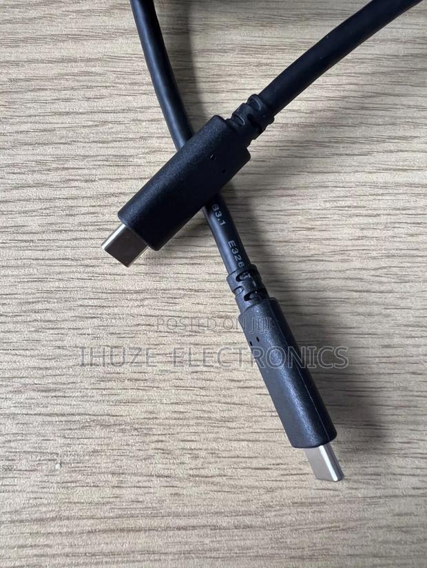 Genuine USB-C to USB-C Cable (Fast Charging/ Data Sync) · Photo 2