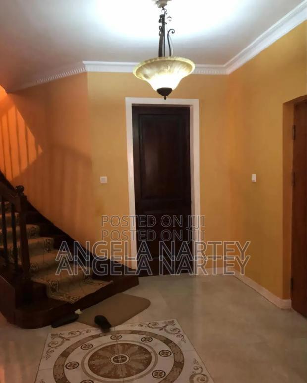 5bdrm House in Sakumono Estates for sale · Photo 6
