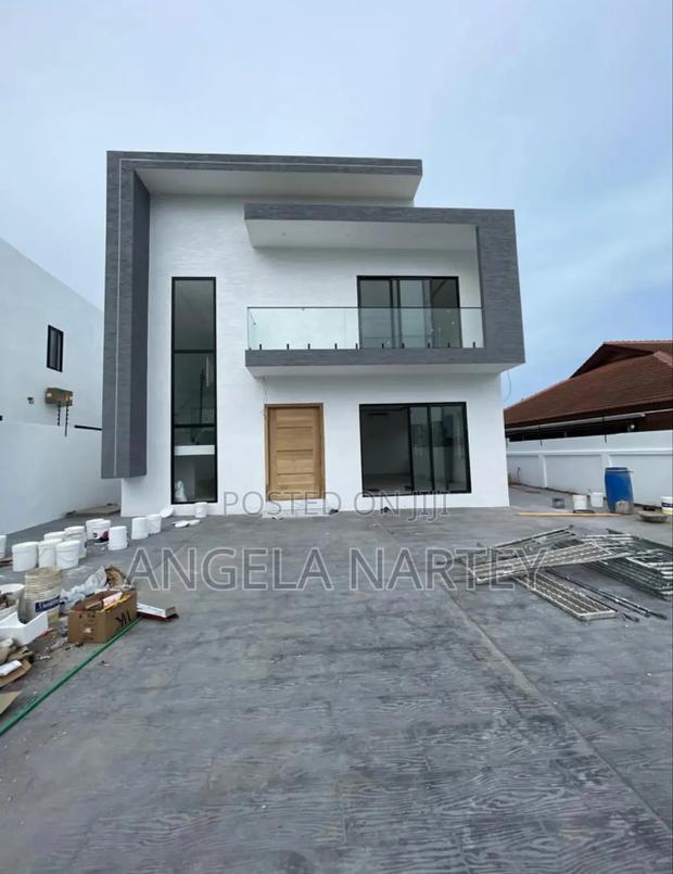 4bdrm House in Sakumono Estates for sale · Photo 1