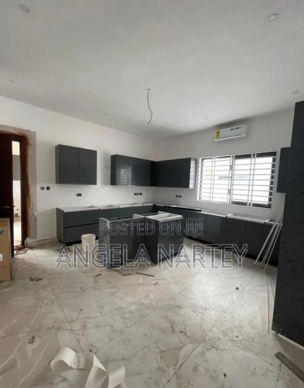 4bdrm House in Sakumono Estates for sale · Photo 6