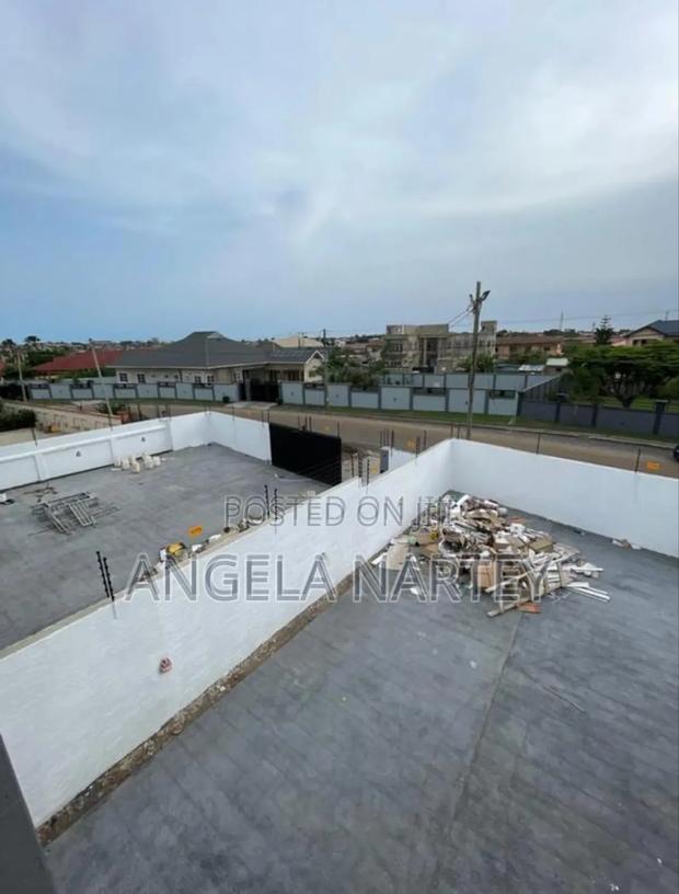 4bdrm House in Sakumono Estates for sale · Photo 8
