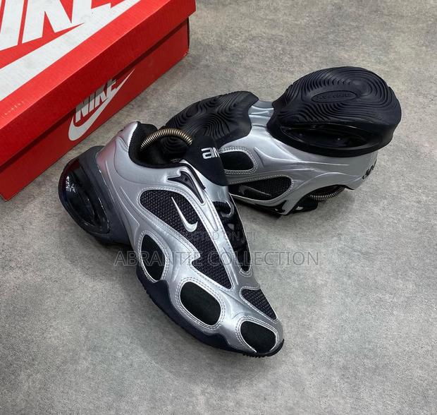 Nike Air Max Muse Sneaker · Photo 3