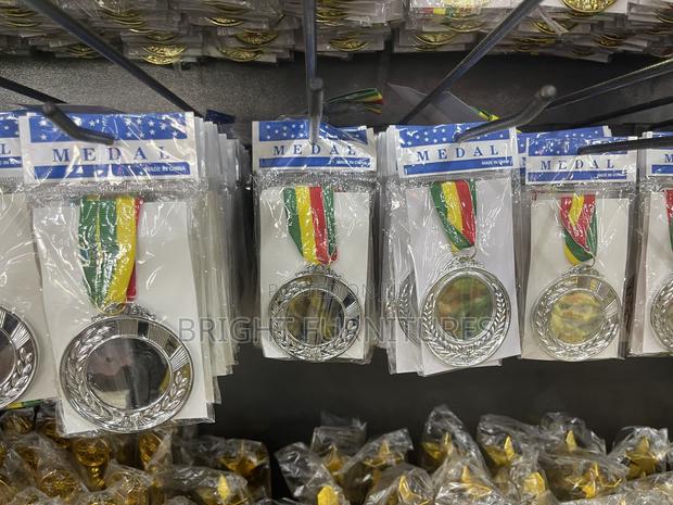 High Quality Gold,Silver and Bronze Metal Medals Awards · Photo 5