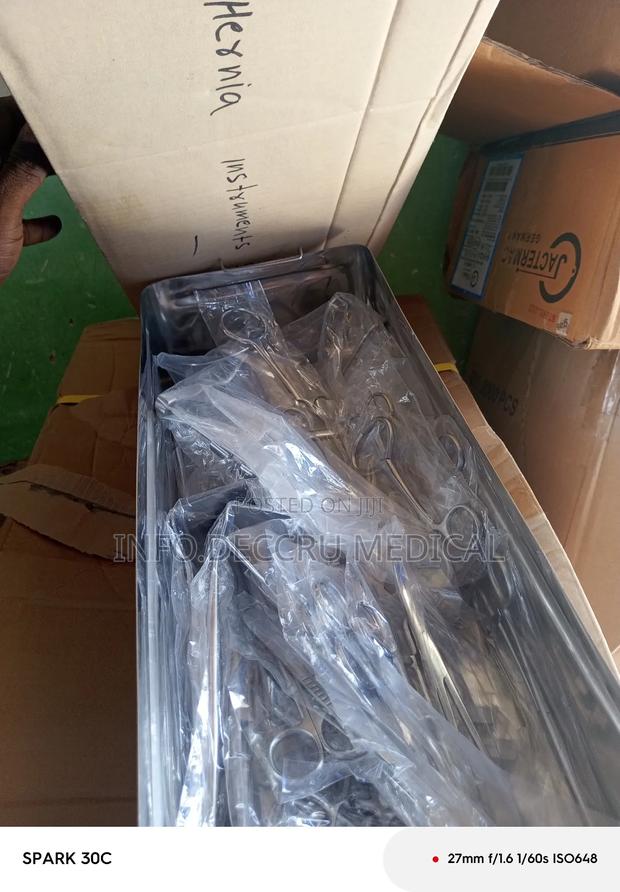 Instrument Hernia Set Complete Standard Packing · Photo 1