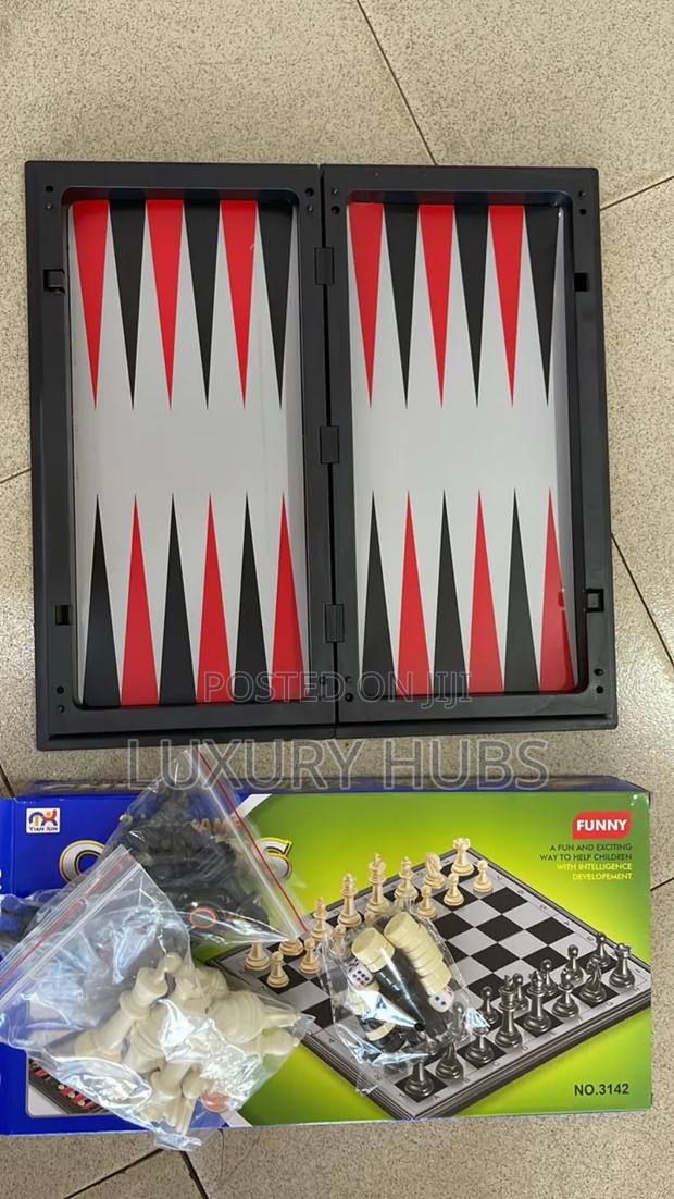 3 in 1 Chess Board Game · Photo 3