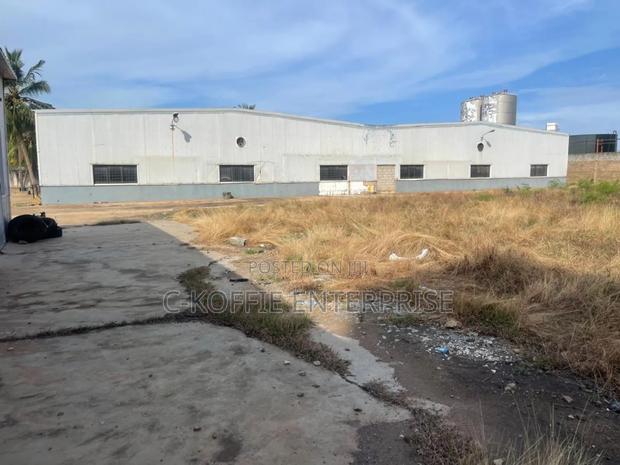 2700 SQM Warehouse at Tema for Sale · Photo 2