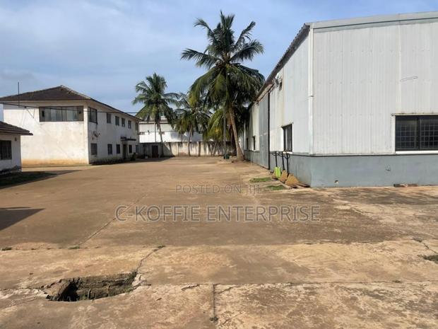 2700 SQM Warehouse at Tema for Sale · Photo 3