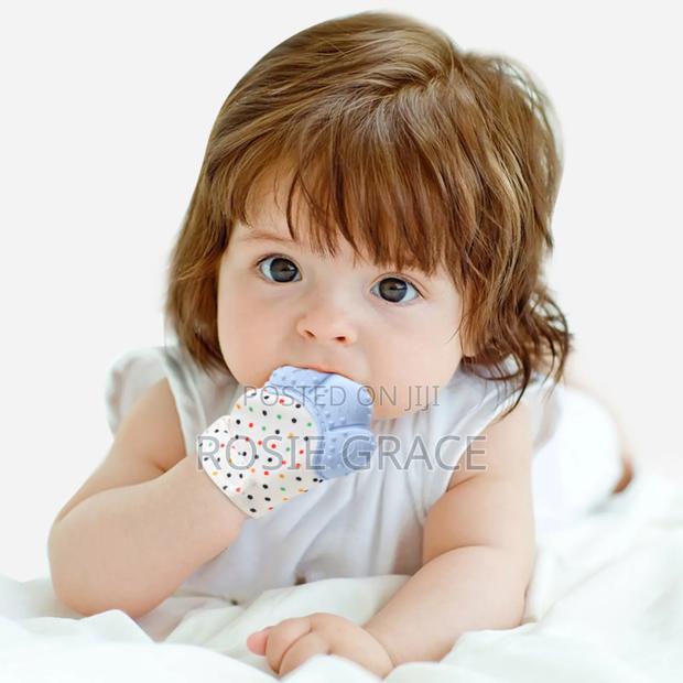 Teething Mittens · Photo 1