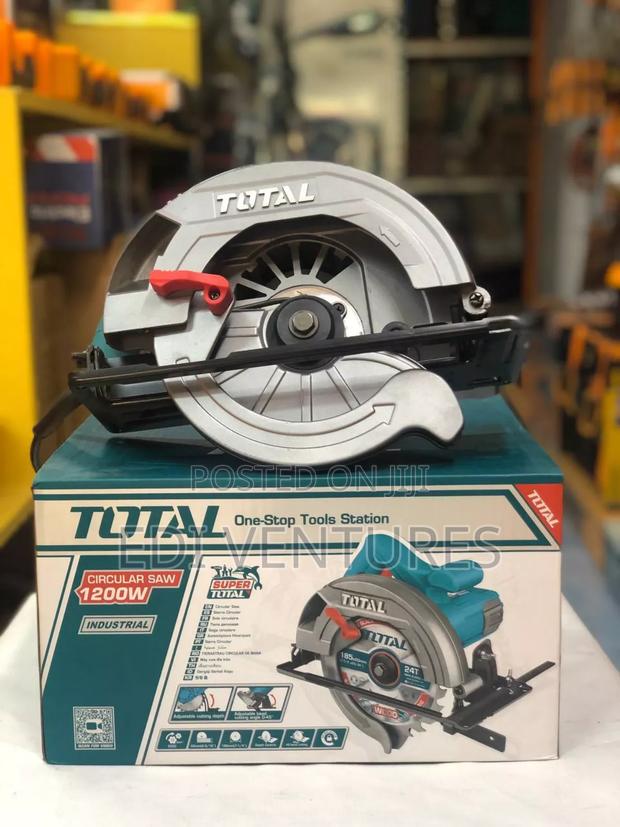 Total 1200w Circular Saw · Photo 1