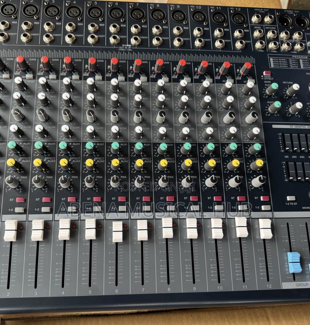 Yamaha Smx12- Raw Mixer · Photo 2
