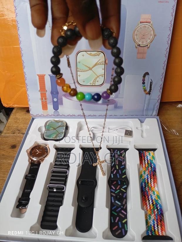 I-520 Mini Smart Watch, Quartz Watch, Bracelet, Chain- Black · Photo 1
